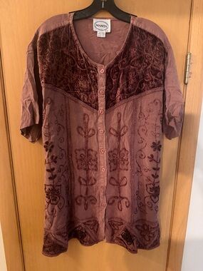 Mamta LA Women’s Floral Embroidered Boho Tunic Top Burgundy One Size